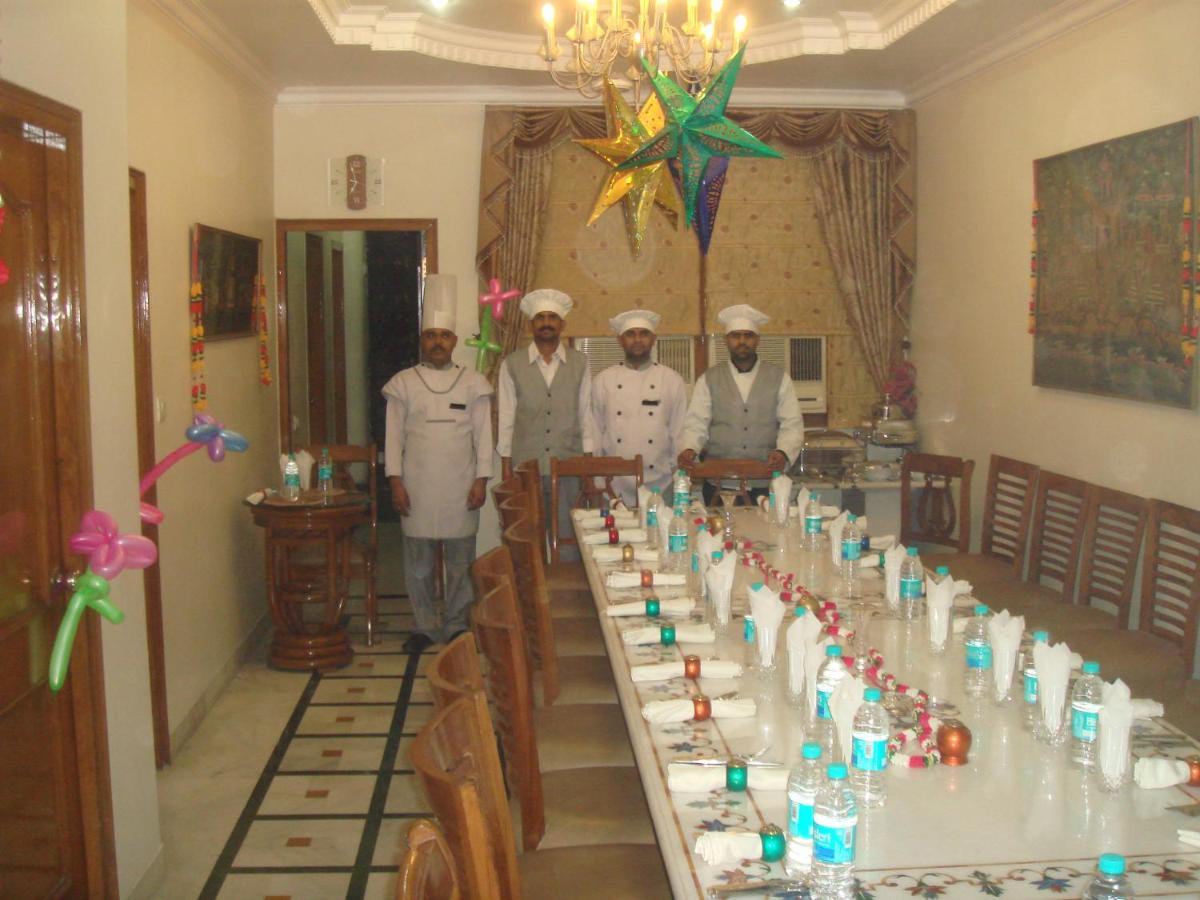 Bajaj Indian Home Stay New Delhi Exterior photo