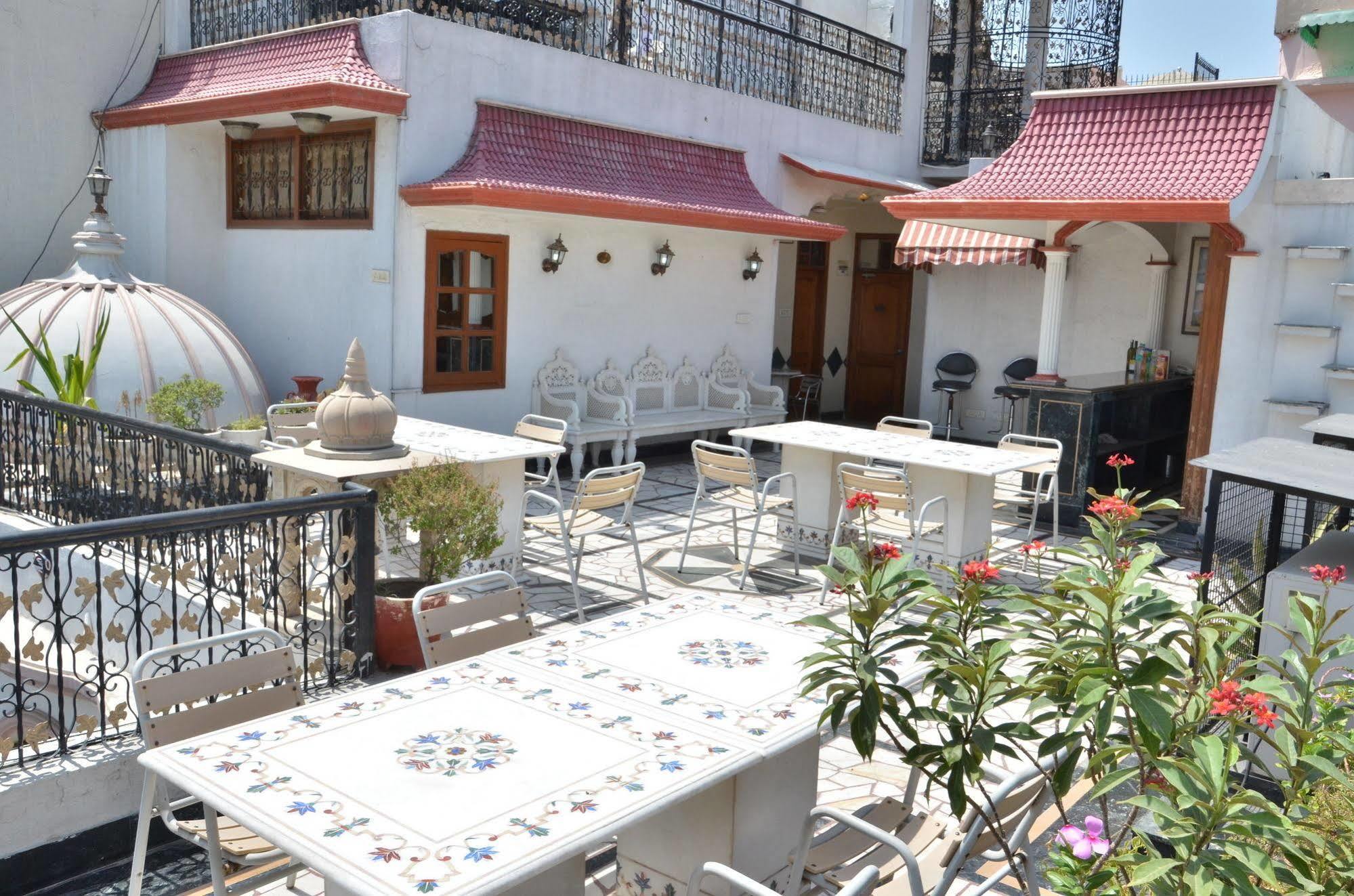 Bajaj Indian Home Stay New Delhi Exterior photo